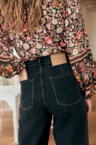 classic-straight-leg-jean