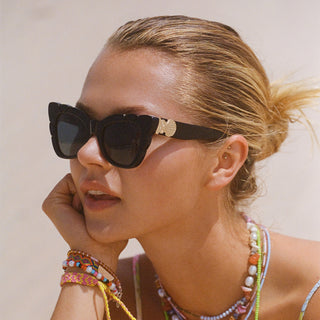 Marilyn with Solid Grey Lens